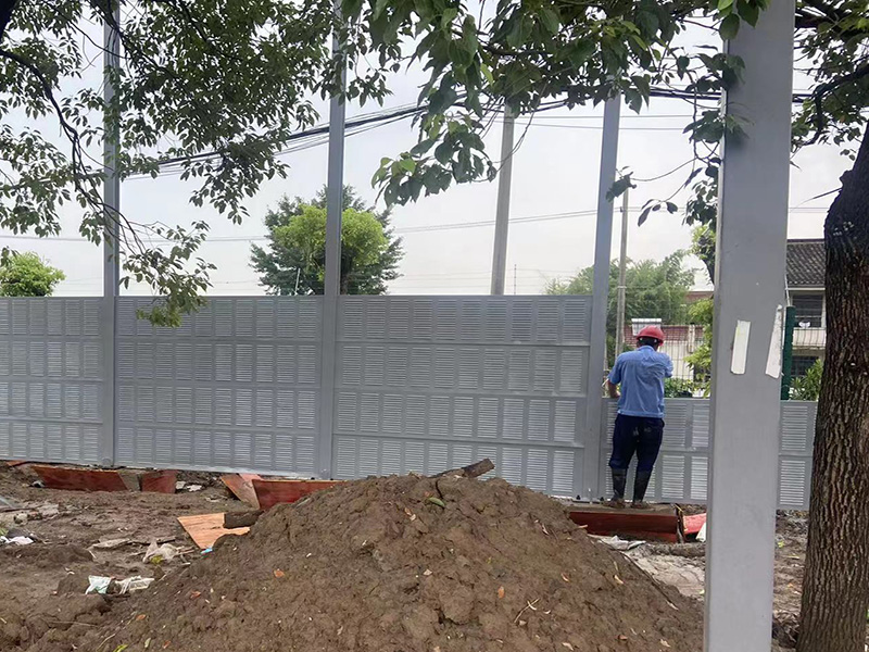 京東物流7米高聲屏障案例